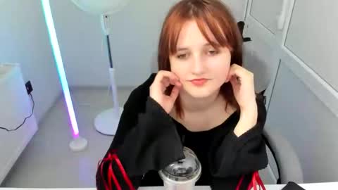 Evie online show from May 23, 6:51 am