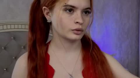 elariscrowe online show from June 17, 10:06 am