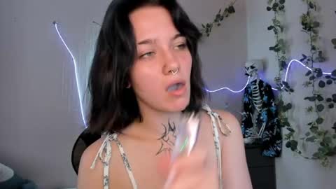 Snapshot of elastikiss chatting on June 27, 7:24 am elastikiss online show from June 27, 7:24 am