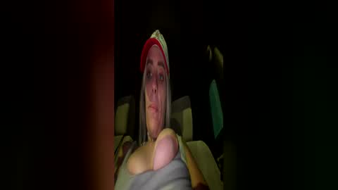 XoLinzzXo online show from May 14, 1:45 am