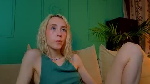 Elen  online show from July 13, 5:43 am