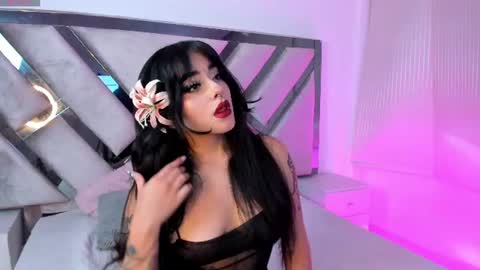 Snapshot of elena_tylor chatting on June 30, 9:05 pm elena_tylor online show from June 30, 9:05 pm