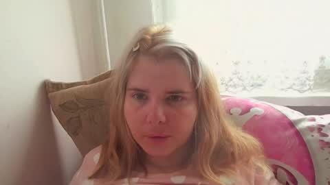 Elena online show from April 19, 3:00 pm