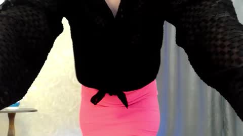 elenaza online show from April 8, 7:41 am