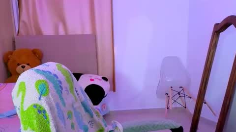 agnes online show from February 21, 6:42 pm