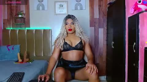 eletrabrowns online show from April 15, 10:44 am