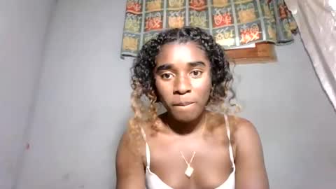 elia011 online show from November 3, 11:44 am