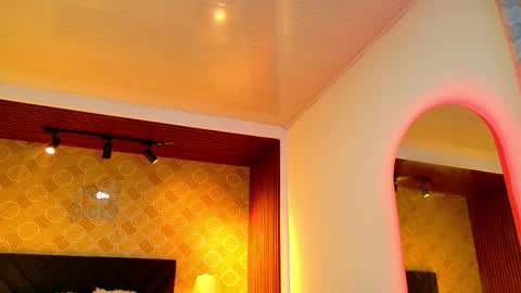 Snapshot of elian_craiggggg chatting on February 18, 12:17 am Elian online show from February 18, 12:17 am