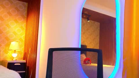 Snapshot of elian_craiggggg chatting on March 12, 6:03 pm Elian online show from March 12, 6:03 pm