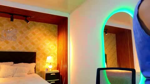 Snapshot of elian_craiggggg chatting on March 16, 1:22 am Elian online show from March 16, 1:22 am