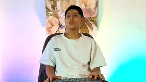 elias_salvatore_ online show from June 30, 1:12 pm