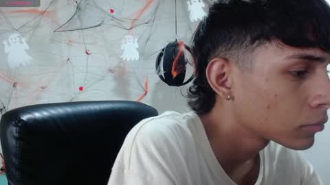 E L I A S online show from December 6, 10:05 am