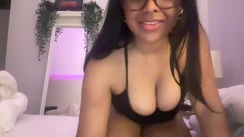 Snapshot of elibabyyy2 chatting on February 8, 5:44 am elibabyyy2 online show from February 8, 5:44 am