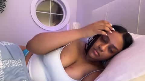 Snapshot of elibabyyy2 chatting on July 5, 4:30 am elibabyyy2 online show from July 5, 4:30 am