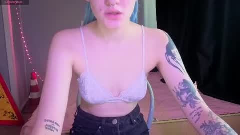 elieiza_xo online show from July 10, 9:12 am