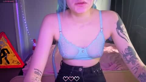 elieiza_xo online show from July 21, 9:11 am