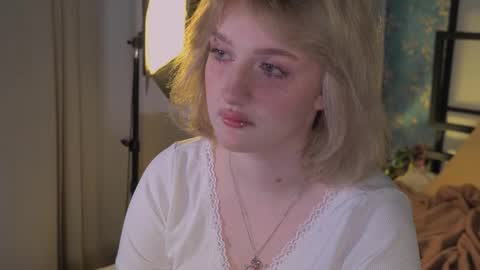 Ellie online show from March 20, 5:23 am