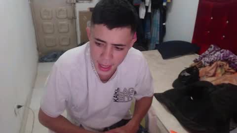 Snapshot of elii_797 chatting on February 19, 5:09 pm bby-santy online show from February 19, 5:09 pm