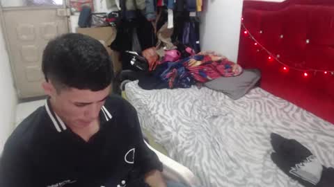 Snapshot of elii_797 chatting on March 2, 6:59 pm bby-santy online show from March 2, 6:59 pm