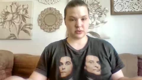 Elinah online show from February 9, 10:25 pm