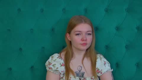 elinavale online show from May 29, 6:28 pm