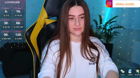 Elina online show from December 3, 6:38 pm