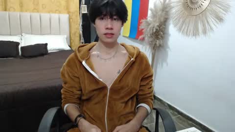 Snapshot of elio_collem chatting on July 15, 8:08 am ELIO online show from July 15, 8:08 am