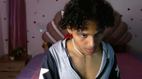 elio_fox online show from March 31, 11:43 am