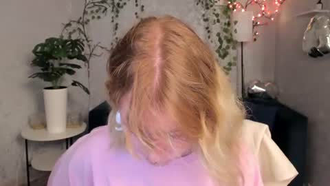 Elira Vane online show from June 22, 3:08 am