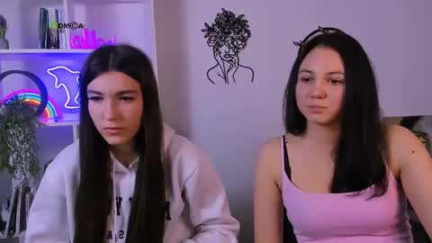 Snapshot of elis_sunny chatting on February 9, 7:40 pm elis_sunny online show from February 9, 7:40 pm