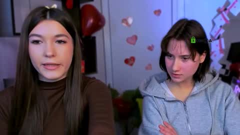 Snapshot of elis_sunny chatting on February 11, 12:21 pm elis_sunny online show from February 11, 12:21 pm