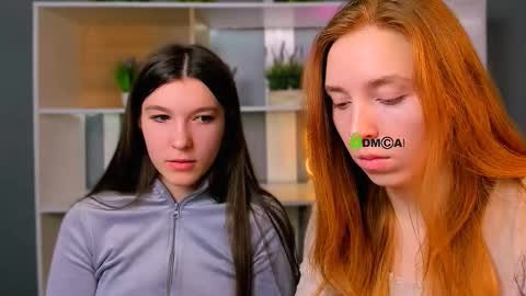 Snapshot of elis_sunny chatting on March 3, 6:19 am elis_sunny online show from March 3, 6:19 am