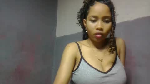 elisabethee online show from April 27, 9:57 pm