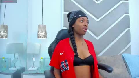 elisabettamonroy online show from October 6, 4:04 pm