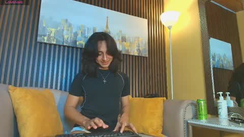 Elisa Sue online show from April 2, 11:57 pm