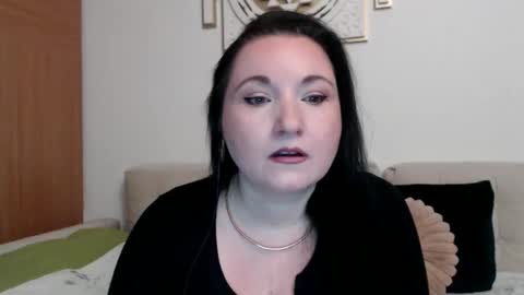 Snapshot of elise_bliss69 chatting on February 21, 10:11 pm elise_bliss69 online show from February 21, 10:11 pm