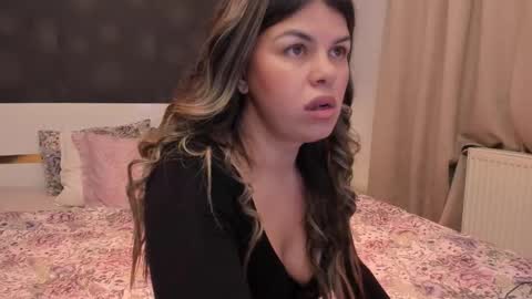 Elly online show from January 31, 7:11 pm