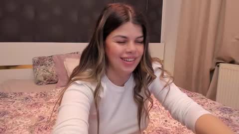 Elly online show from February 2, 8:51 pm