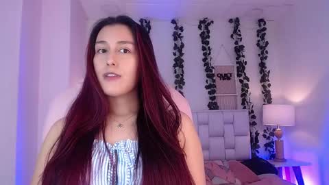 Snapshot of elisevalmont chatting on April 16, 3:29 am ELISE online show from April 16, 3:29 am