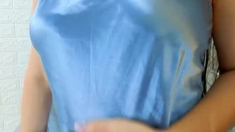 elisvega online show from March 28, 7:35 pm