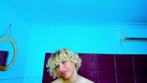 Snapshot of elite__models chatting on May 28, 7:11 pm Valentino Konny y Jhon online show from May 28, 7:11 pm