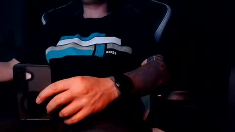 elitegangster24 online show from June 22, 4:09 am