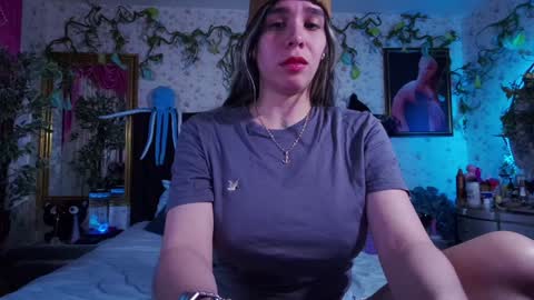 Snapshot of elizabeth77_ chatting on January 16, 10:10 am Elizabeth online show from January 16, 10:10 am