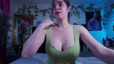 Snapshot of elizabeth77_ chatting on February 11, 10:15 am Elizabeth online show from February 11, 10:15 am