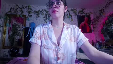 Snapshot of elizabeth77_ chatting on February 22, 12:19 pm Elizabeth online show from February 22, 12:19 pm