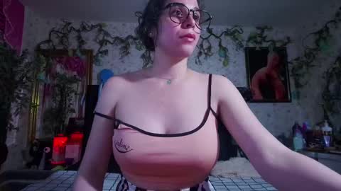 Snapshot of elizabeth77_ chatting on September 20, 10:22 pm Elizabeth online show from September 20, 10:22 pm