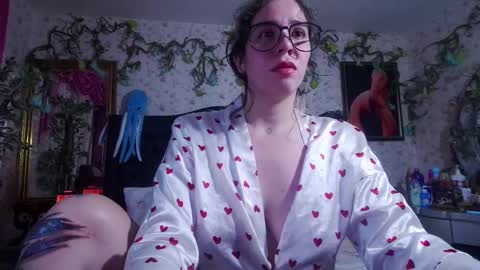 Snapshot of elizabeth77_ chatting on October 4, 10:24 am Elizabeth online show from October 4, 10:24 am