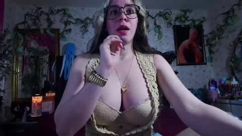 Snapshot of elizabeth77_ chatting on October 9, 10:24 am Elizabeth online show from October 9, 10:24 am