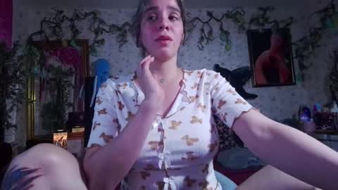 Snapshot of elizabeth77_ chatting on October 11, 9:13 pm Elizabeth online show from October 11, 9:13 pm