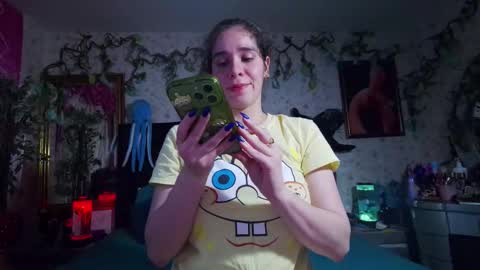 Snapshot of elizabeth77_ chatting on October 18, 9:59 pm Elizabeth online show from October 18, 9:59 pm